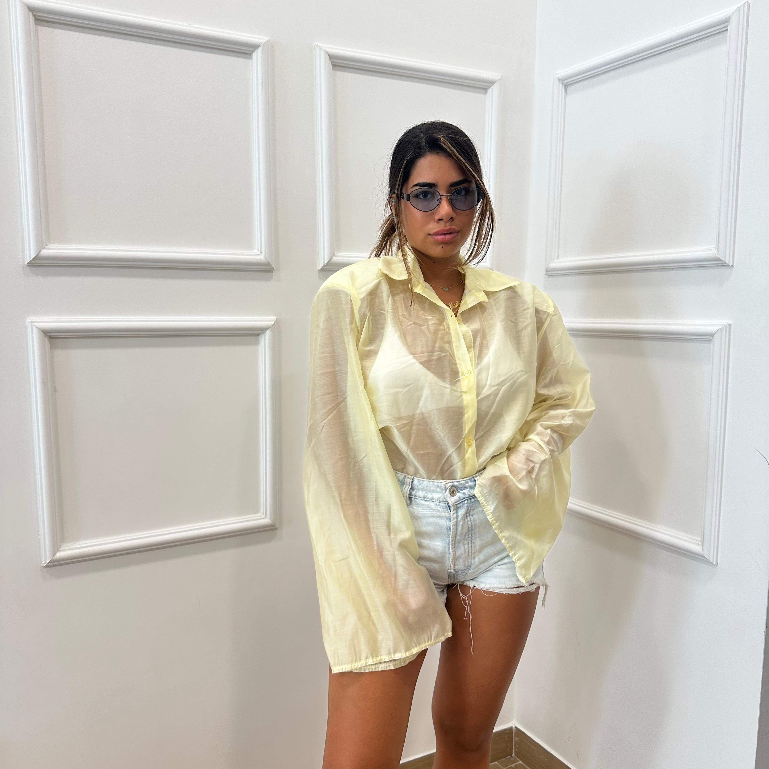 Camicia semivelata con spallina